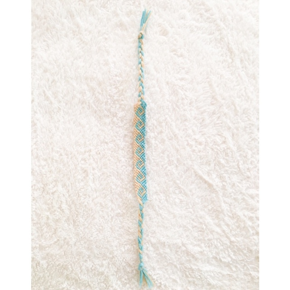 Friendship Bracelet (Blue/Tan Greek Wave)